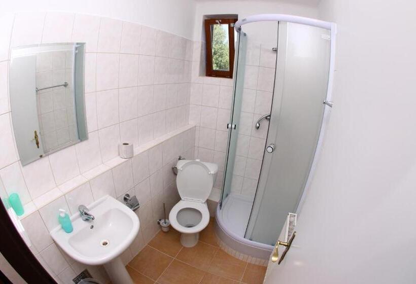 스탠다드 트리플 룸, Yacht Club Barrandov