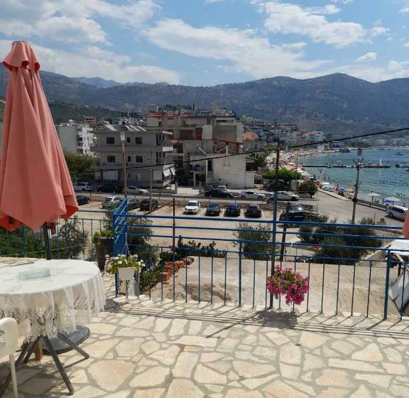 חדר סטנדרט לארבעה, Rooms By The Sea