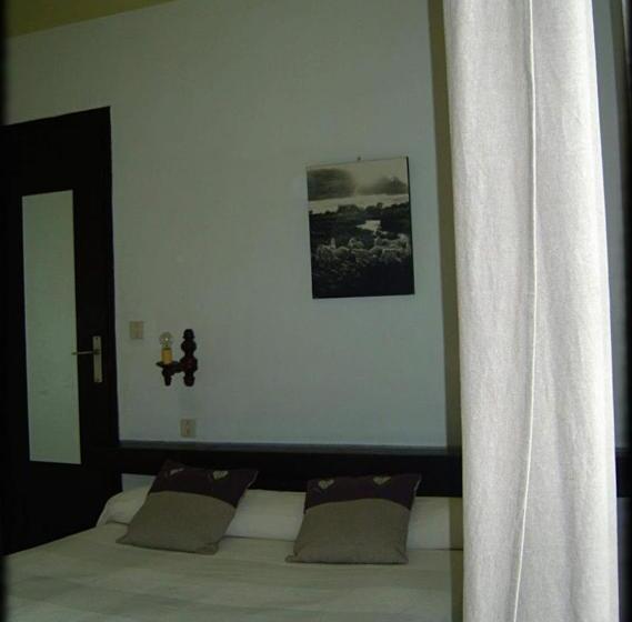 标准间, Auberge Mas De Layalle