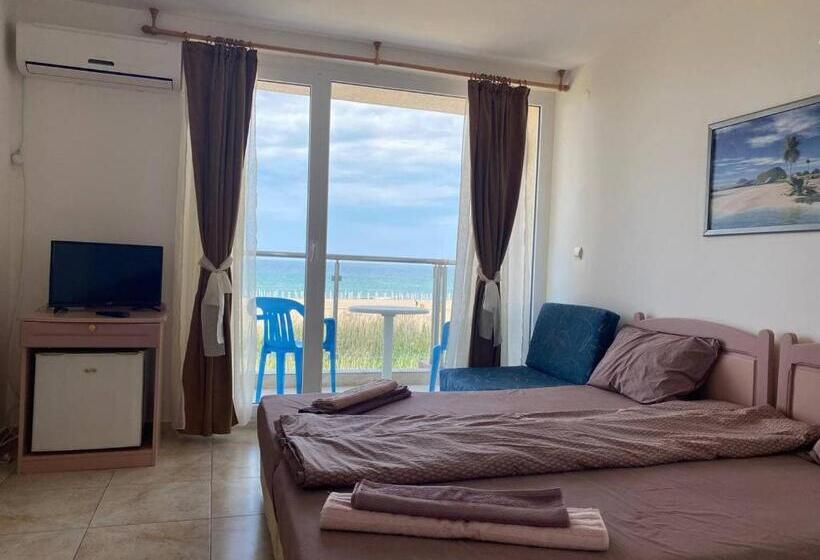 Triple Room Sea View, Joker