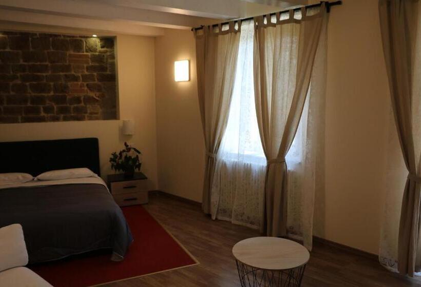 חדר סטנדרט עם מיטת קינג, Monti Azzurri