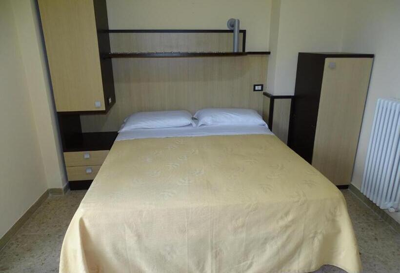 חדר סטנדרט עם מרפסת, Monti Azzurri