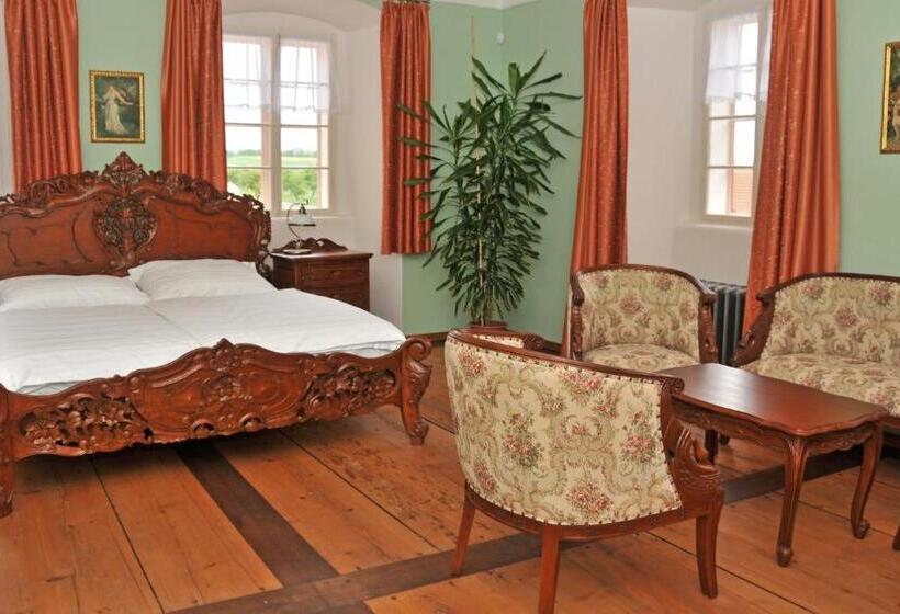 جناح سوبيريور, Penzion Na Faře