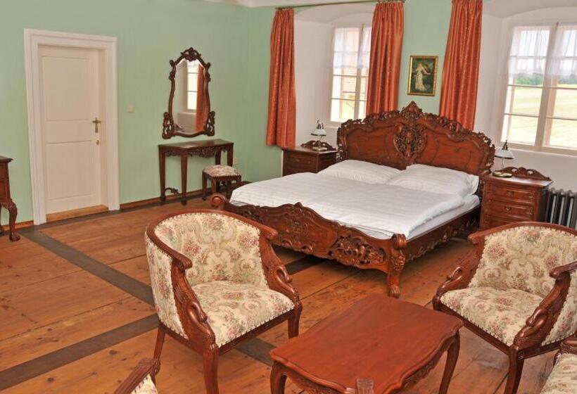 جناح سوبيريور, Penzion Na Faře