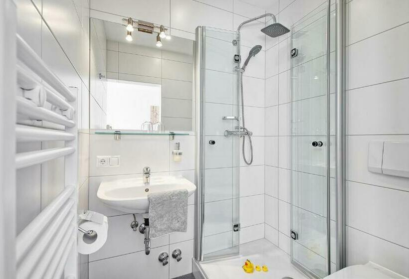 スタンダードルーム, Theresienhof