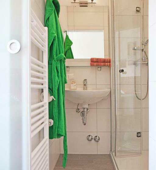 スタンダードルーム, Theresienhof