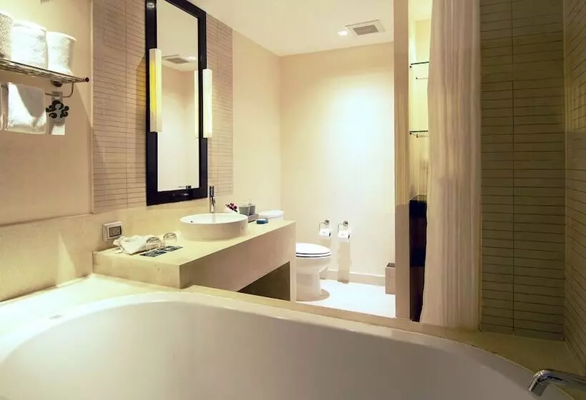 اتاق لوکس, Apsara Beachfront Resort & Villa   Sha Extra Plus