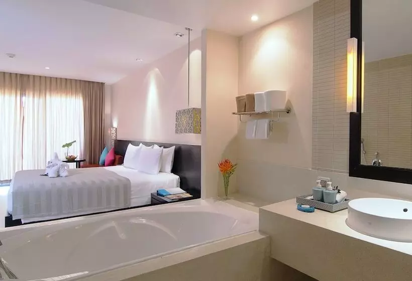 اتاق لوکس با چشم‌انداز دریا, Apsara Beachfront Resort & Villa   Sha Extra Plus