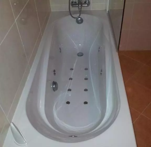 2ベッドルームアパートメント, Av Apartamentos Lobios