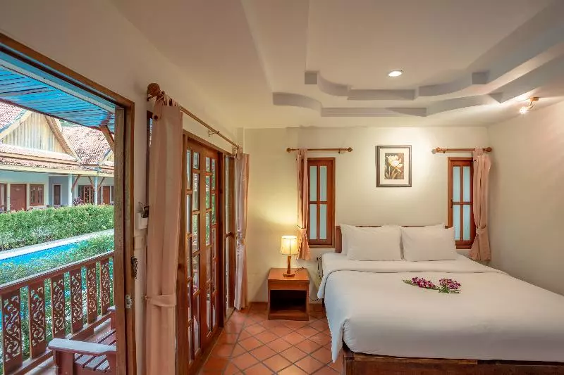 デラックスルーム, Bangtao Village Resort Sha