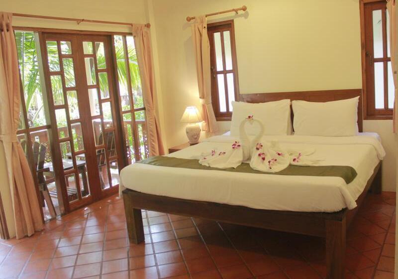 חדר דלוקס, Bangtao Village Resort   Sha