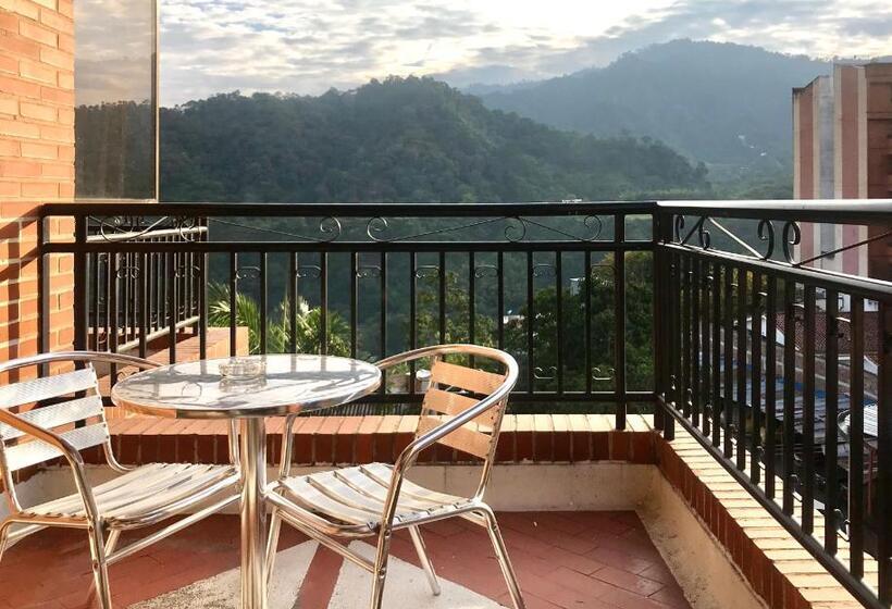 スタンダードトリプルルーム, Casa Morales Hotel Internacional Y Centro De Convenciones