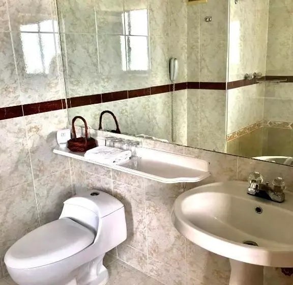 اتاق استاندارد چهار تخته, Casa Morales Hotel Internacional Y Centro De Convenciones