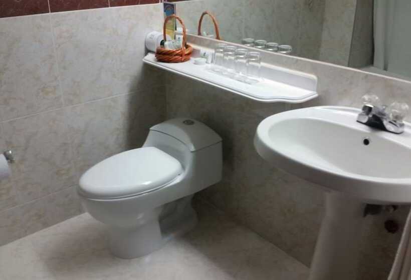 スタンダードトリプルルーム, Casa Morales Hotel Internacional Y Centro De Convenciones