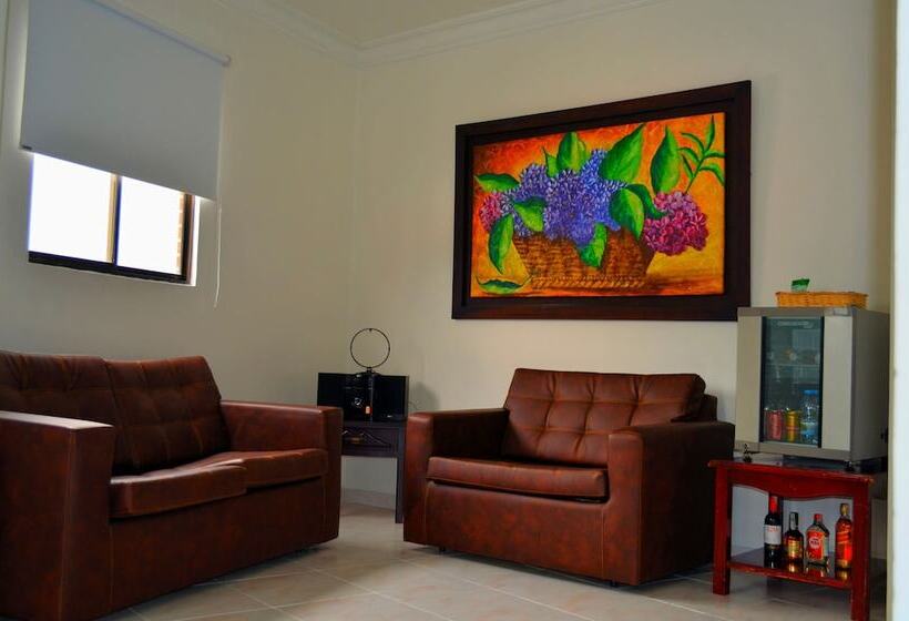 스탠다드 트리플 룸, Casa Morales Hotel Internacional Y Centro De Convenciones