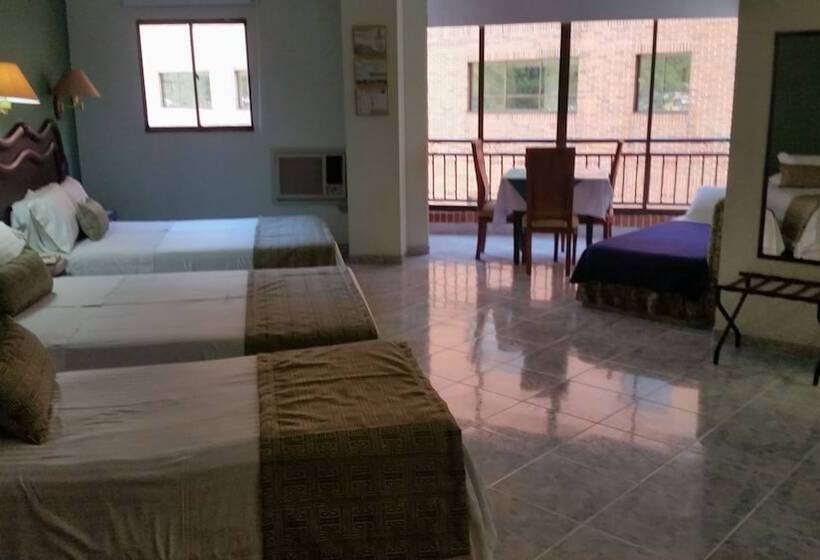 スタンダードトリプルルーム, Casa Morales Hotel Internacional Y Centro De Convenciones