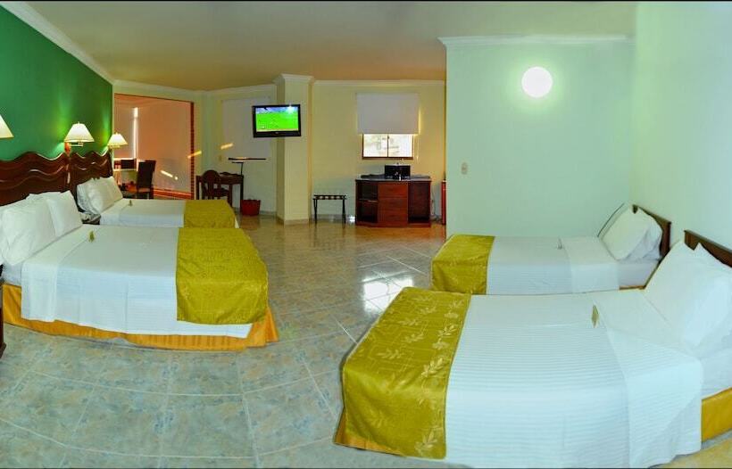 スタンダード４人部屋, Casa Morales Hotel Internacional Y Centro De Convenciones