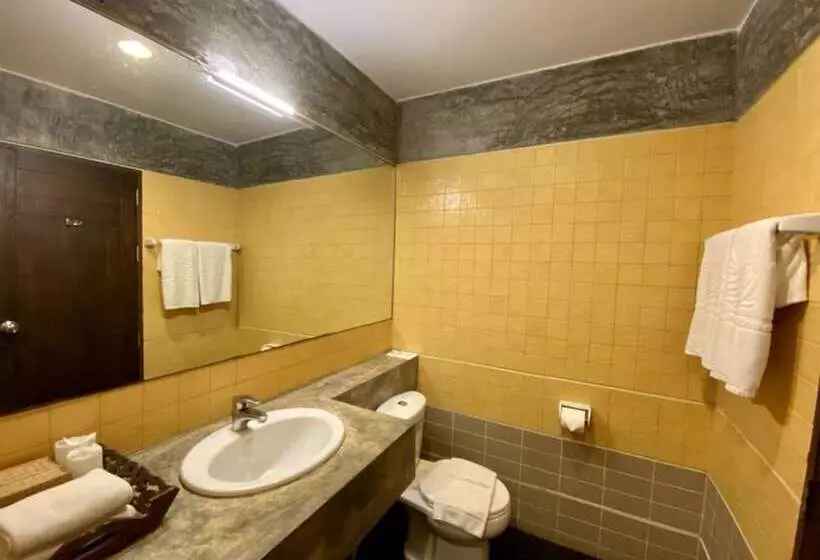 اتاق لوکس با چشم‌انداز دریا, Golden Pine Beach Resort