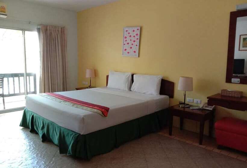 Номер Deluxe Вид на Море, Golden Pine Beach Resort