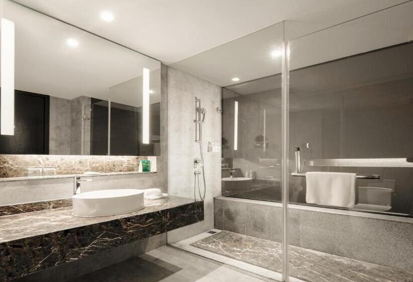 프리미엄 룸, Holiday Inn Shanghai Hongqiao West, An Ihg
