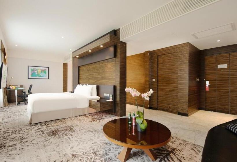 스위트 킹사이즈 침대, Holiday Inn Shanghai Hongqiao West, An Ihg