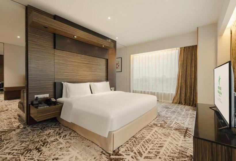 스위트 킹사이즈 침대, Holiday Inn Shanghai Hongqiao West, An Ihg