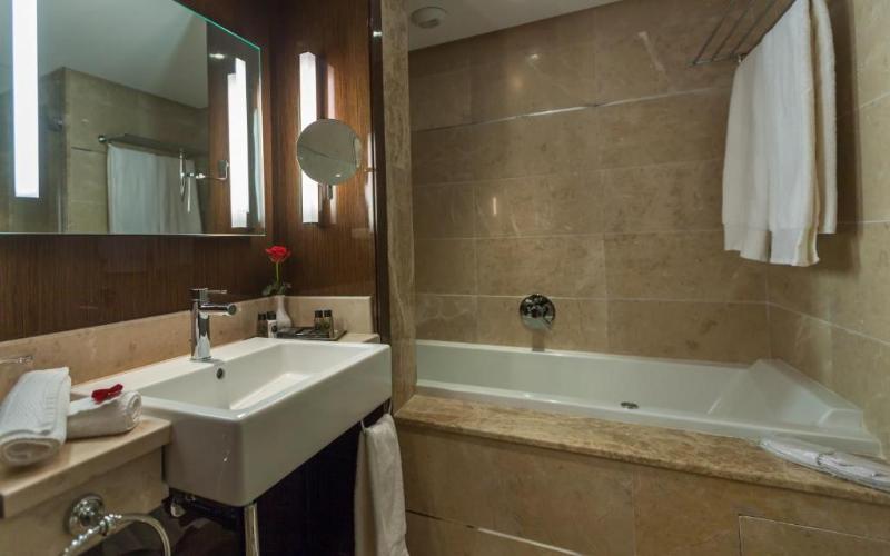 اتاق لوکس, Laico Tunis Spa & Conference Center