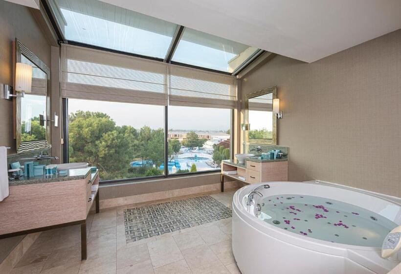 스위트 킹사이즈 침대, Lykia World Antalya   All Inclusive