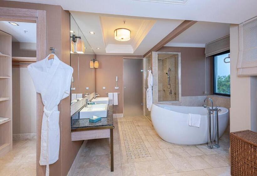 스위트 킹사이즈 침대, Lykia World Antalya   All Inclusive