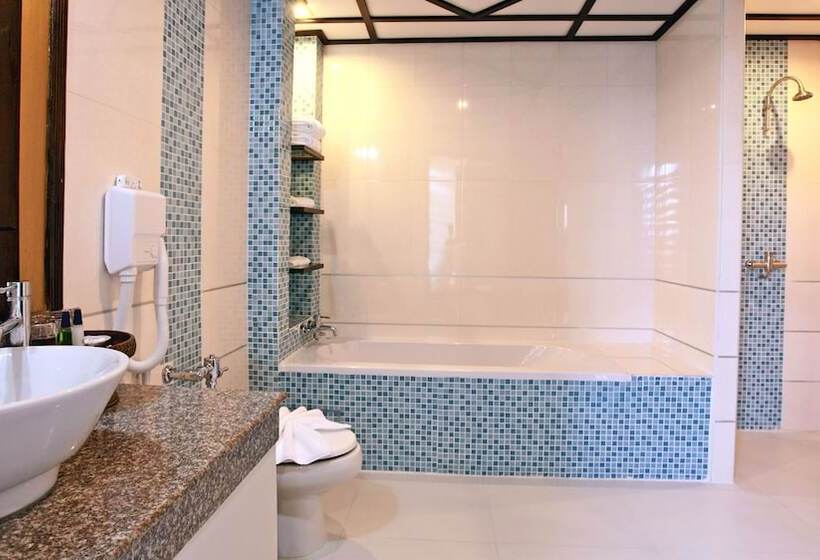 سوئیت خانواده 2 خوابه, Pattaya Loft