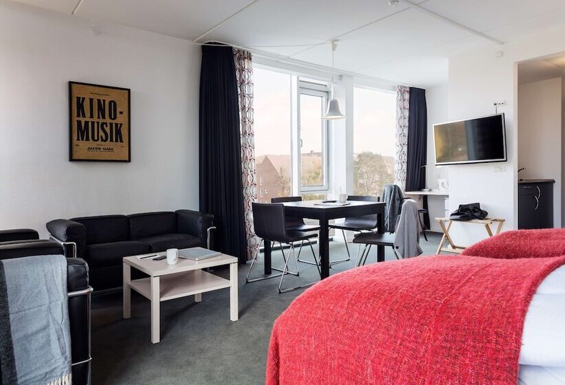 غرفة سوبيريور, The Note