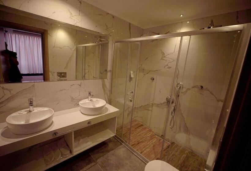 חדר משפחתי דלוקס, Seyir Village