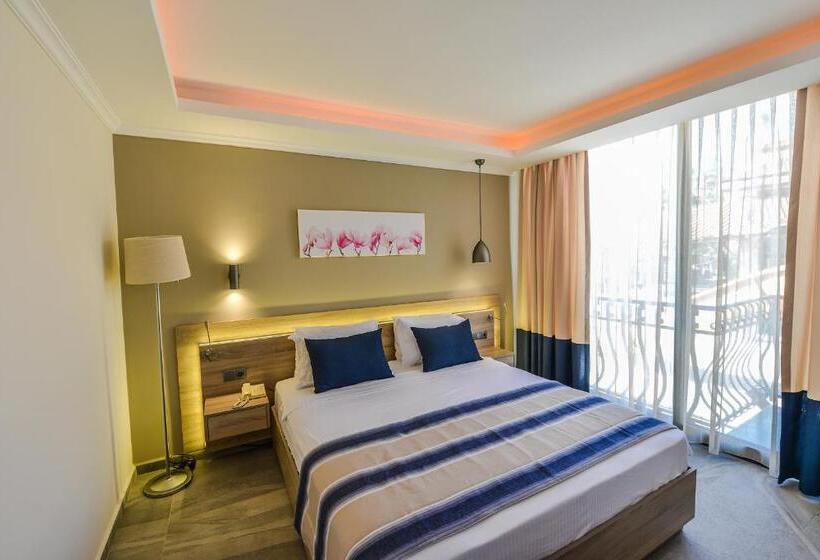 חדר דלוקס לשלושה, Seyir Village