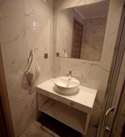 חדר דלוקס לשלושה, Seyir Village