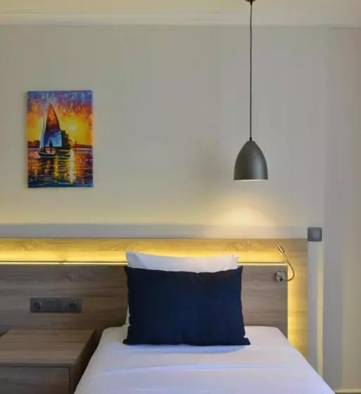 Economy Quadruple Room, Seyir Village