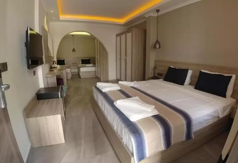 Economy Quadruple Room, Seyir Village