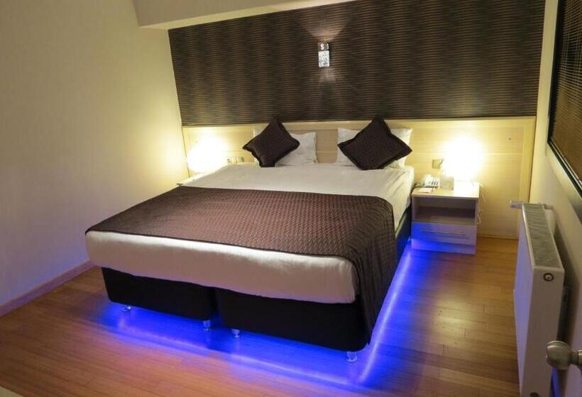 سوییت جونیور, Tempo Residence Comfort Izmir