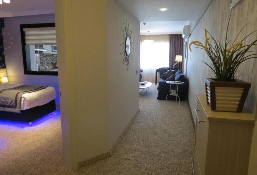 سوییت خانوادگی, Tempo Residence Comfort Izmir