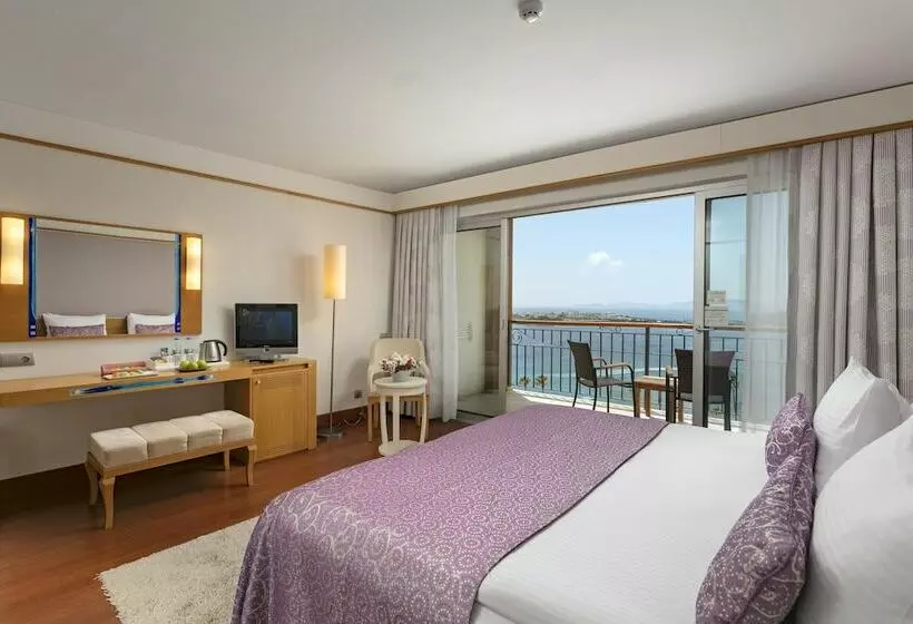 デラックスルーム, Kefaluka Resort