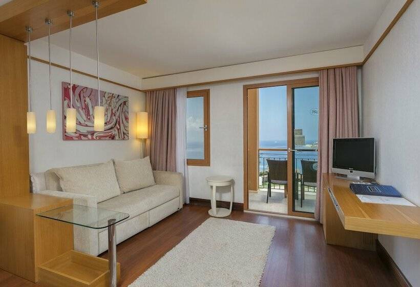 Семейный Номер, Kefaluka Resort