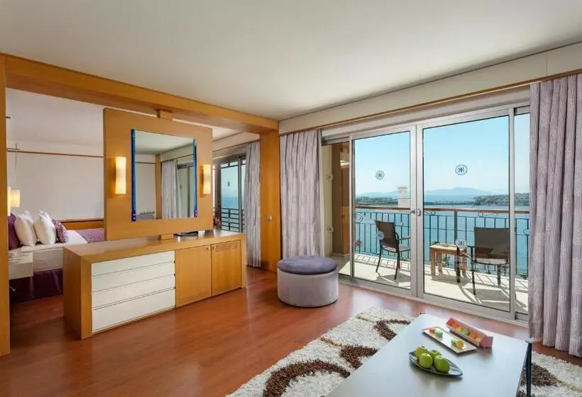 ジュニアスイート, Kefaluka Resort