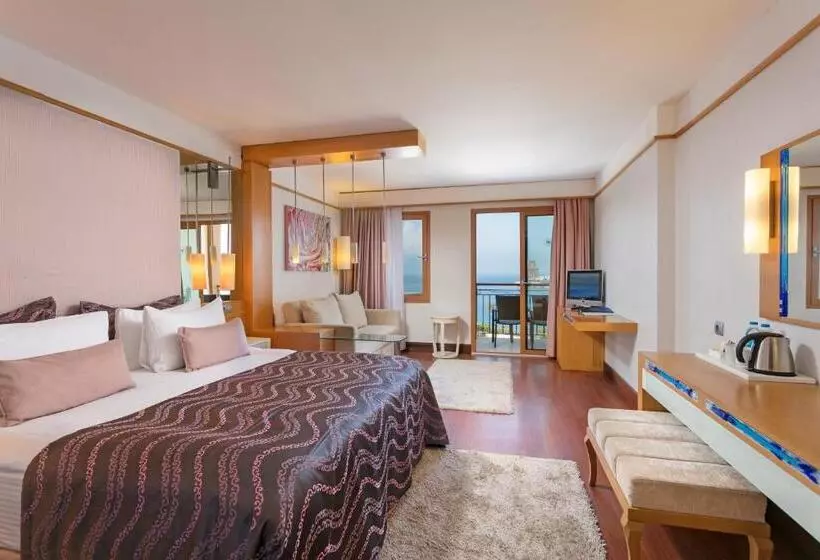 ファミリールーム, Kefaluka Resort
