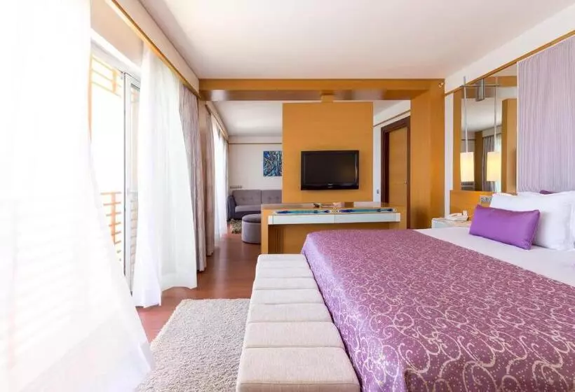 スイート, Kefaluka Resort