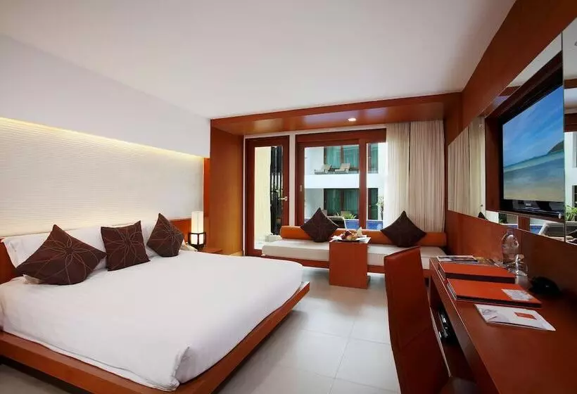デラックスルーム, La Flora Resort Patong