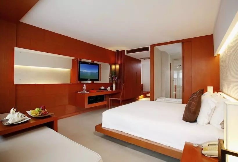 デラックスルーム, La Flora Resort Patong