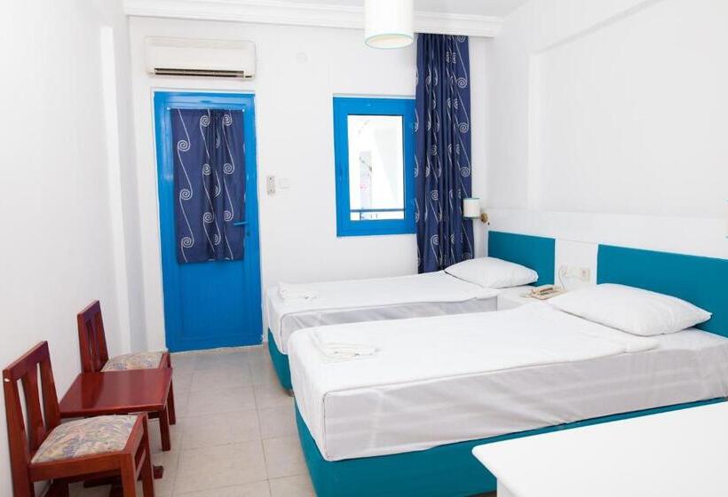 Triple Room Sea View, One More Day Hotel