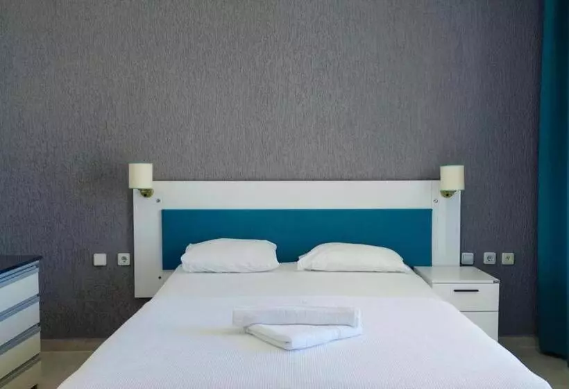 景色の見えるスタンダード4人部屋, One More Day Hotel