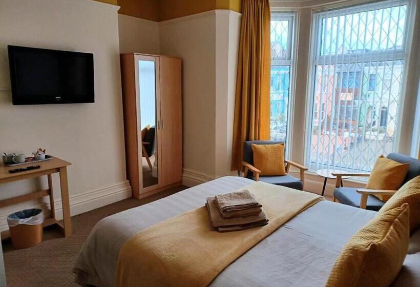 스탠다드 룸, The Copplehouse