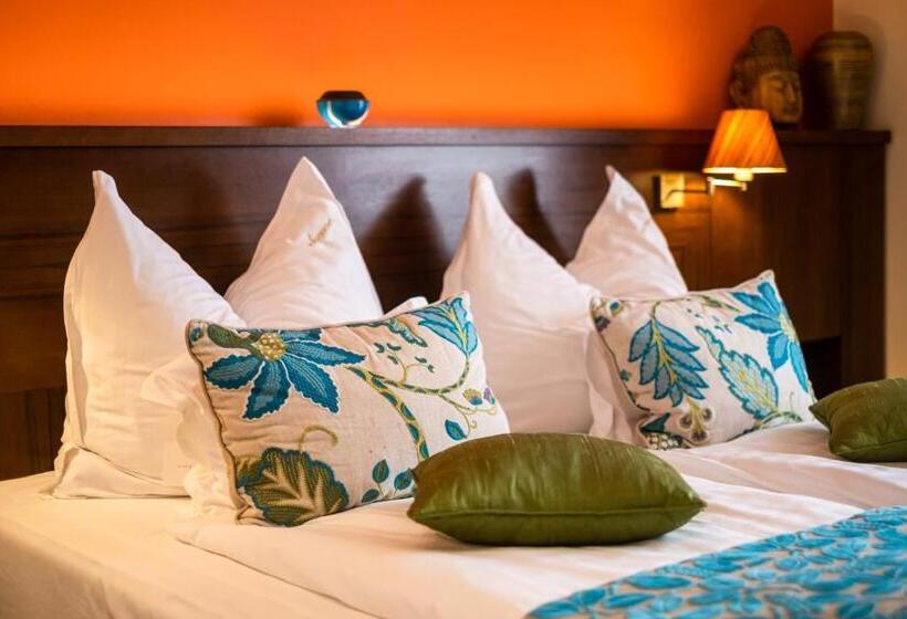 Classic room with balcony, Mala Garden Design