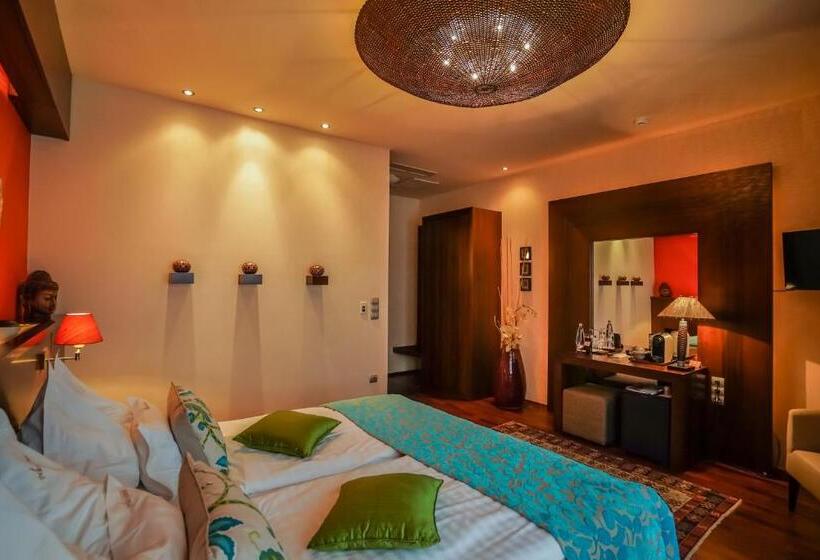 Classic room with balcony, Mala Garden Design